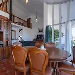 別荘 Casa Almada