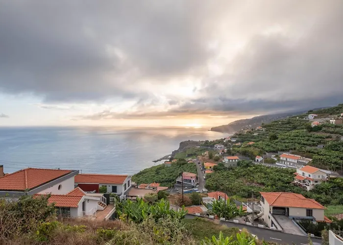 Casa Almada Tatil Evi *