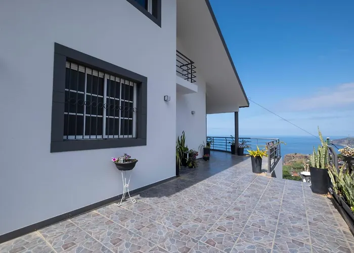 Casa Almada Tatil Evi *