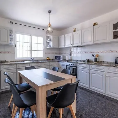 Casa Almada * Рибейра-Брава