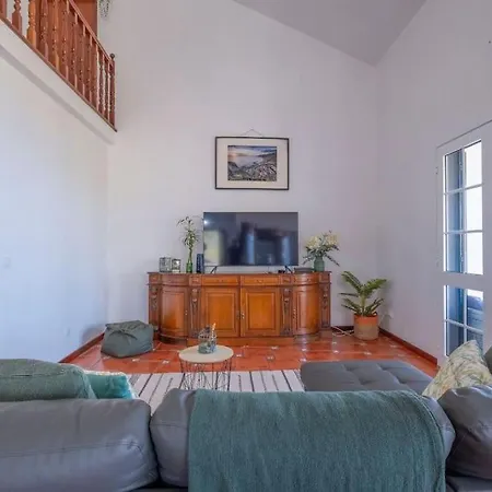 Semesterbostad Casa Almada Ribeira Brava